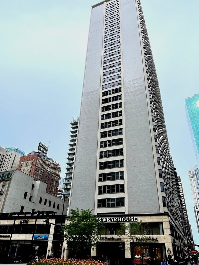 Building Photo - 535 N Michigan Ave Unit 1305