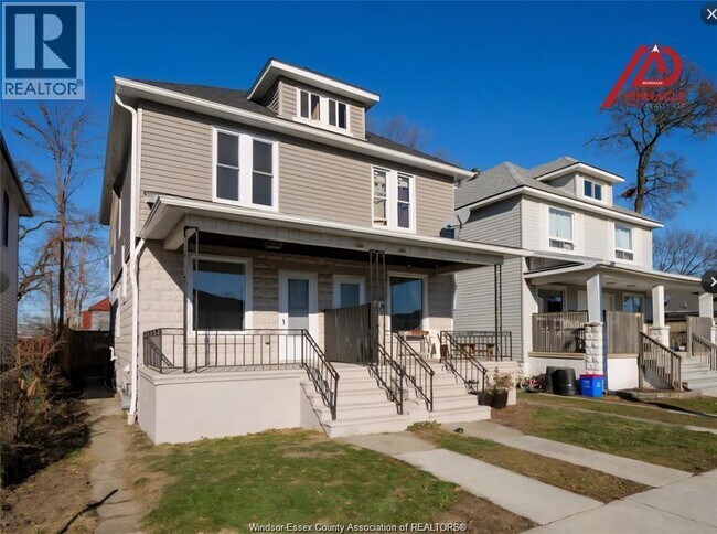 Photo - 1080 Niagara St