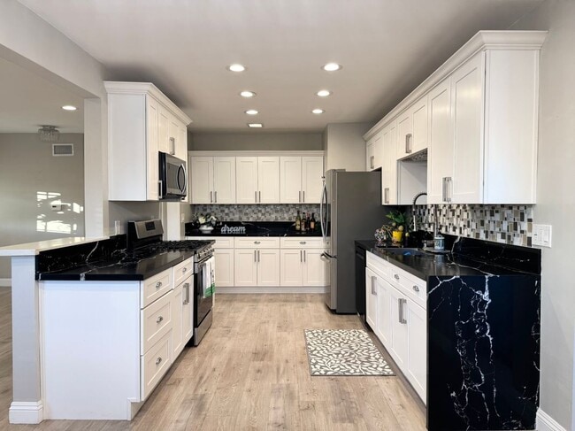 Photo - 1754 S Norfolk Ln