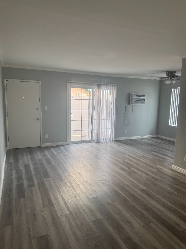 Photo - 8757 Owensmouth Ave Unit 9