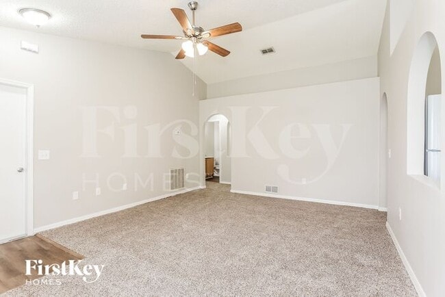 Photo - 8408 Oak Crossing Dr W