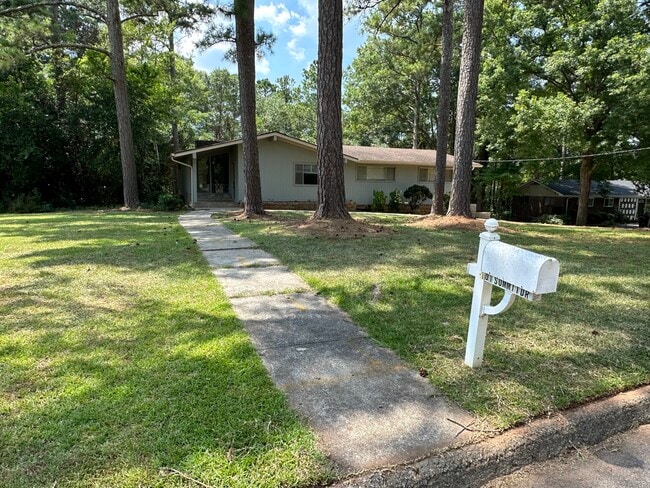 Building Photo - 101 Summit Dr Rental