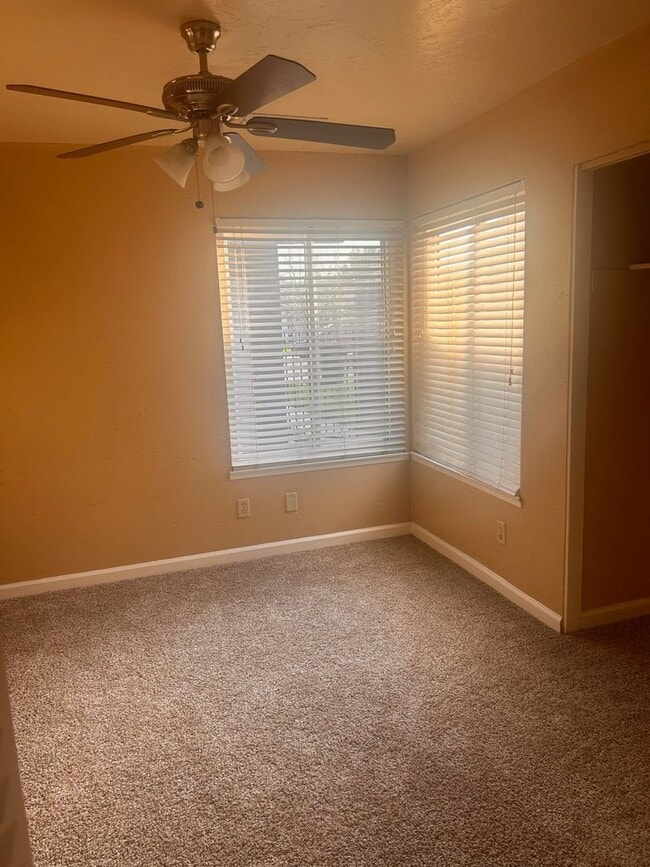 Cute home for rent in Visalia! Rental House Rental in Visalia, CA