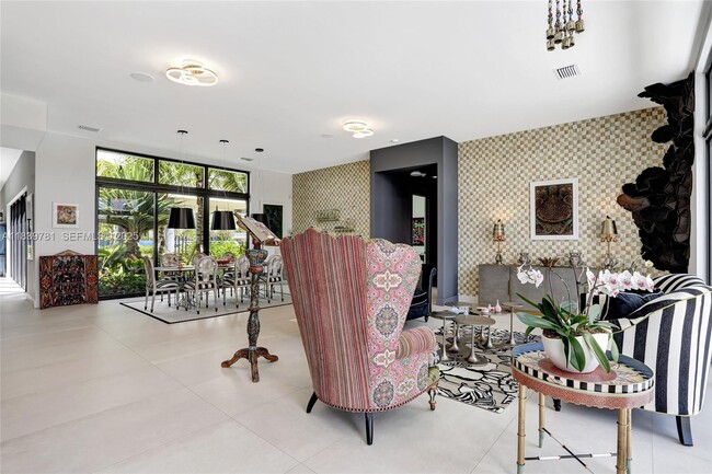 Photo - 16709 Botaniko Dr N