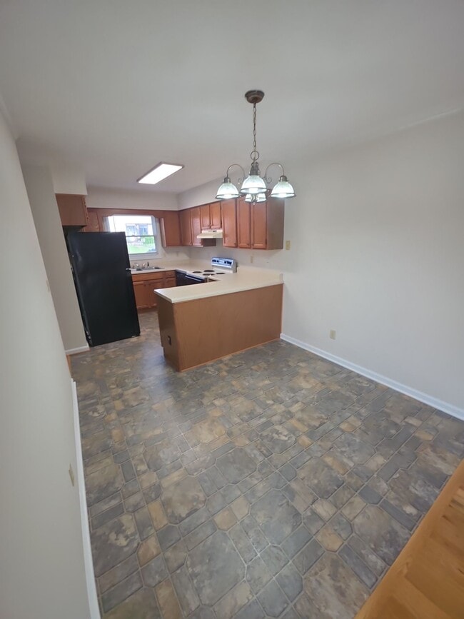 Photo - 83 Eastgate Cir Unit A