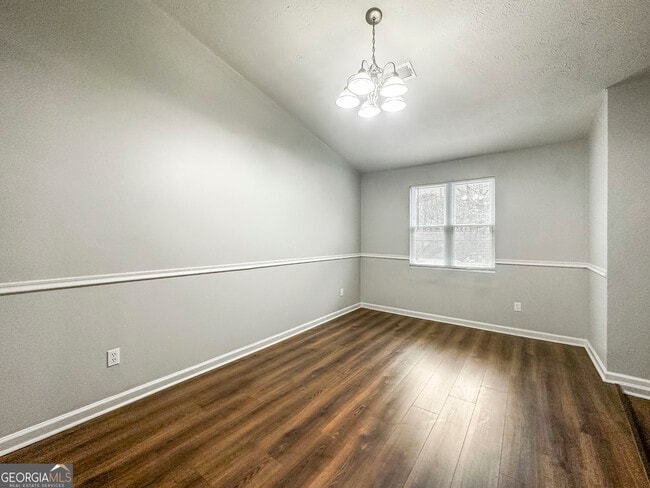 Photo - 7090 Birling Dr