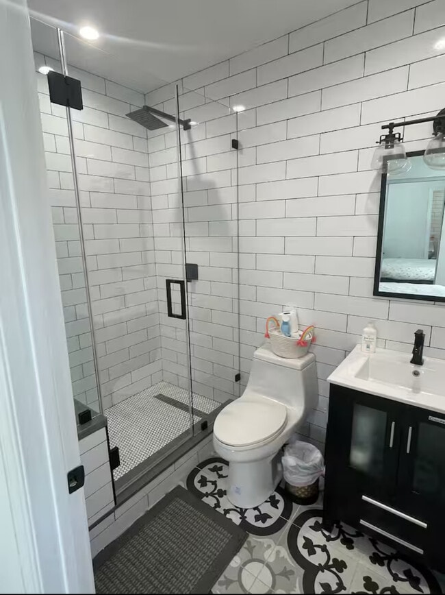 Photo - 5525 Hermitage Ave Unidad 5525 Hermitage