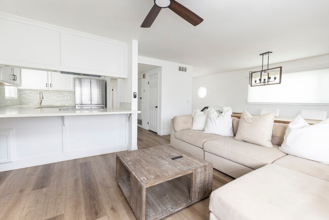 Photo - 116 E Balboa Blvd Unidad B