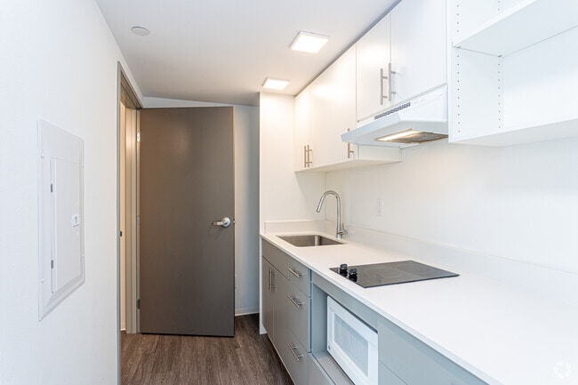 1BR, 1BA - 408SF