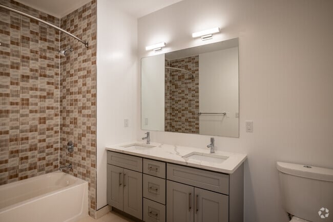 2BR, 2BA - 1,310SF - Primary Bathroom