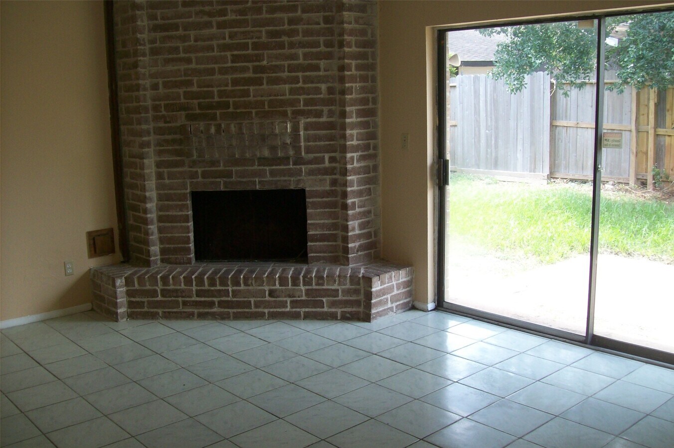 Photo - 10526 Crescent Moon Dr