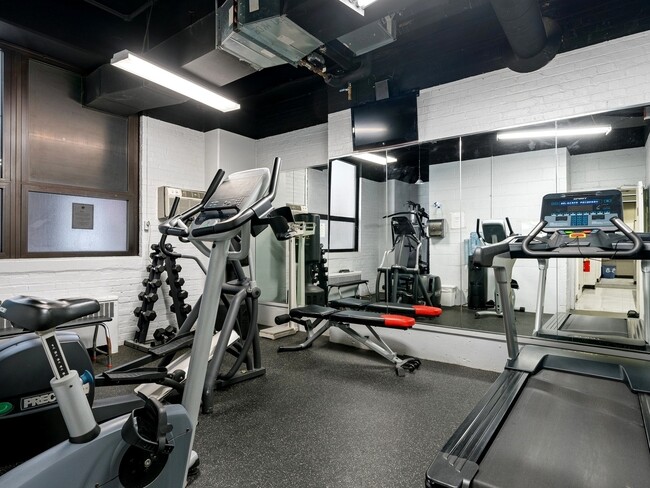 Photo - 3100 N Lake Shore Dr Unit 1402