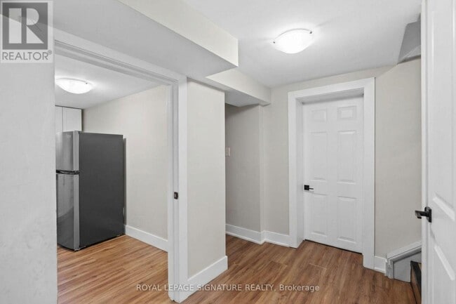 Photo - 17 Prestwick Ave