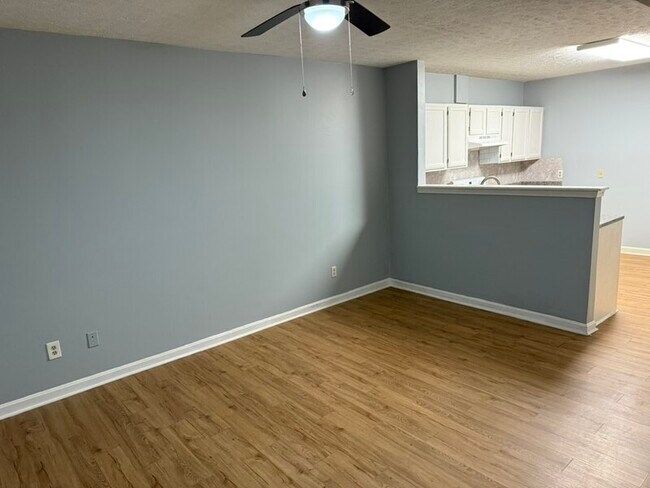 Photo - 1612 W Market St