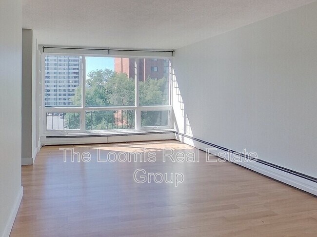 Photo - 10135-10120 120 St NW Unit 503