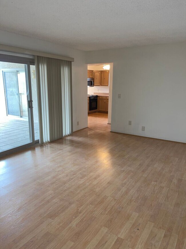 Photo - 3 Bed 1.5 Bath Duplex