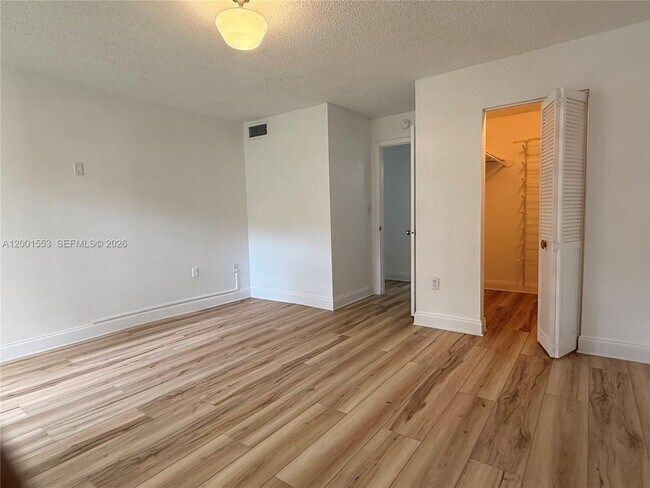 Photo - 10834 N Kendall Dr Unit X13