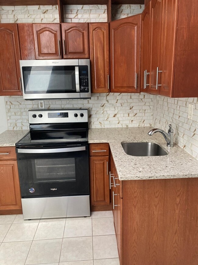 Photo - 745 Centerwood St