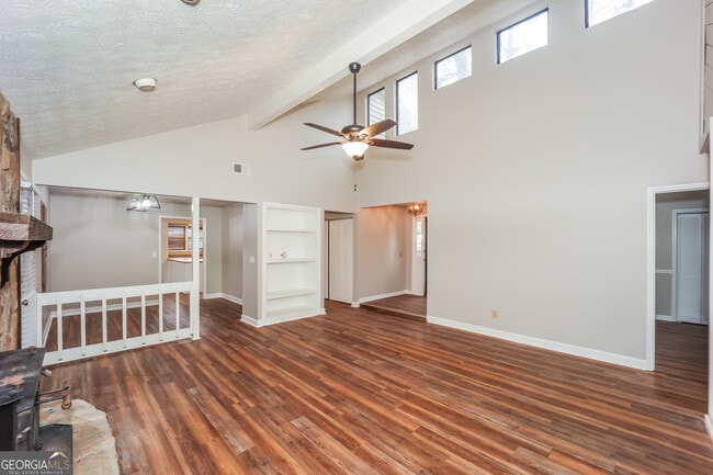 Photo - 145 Whitney Way