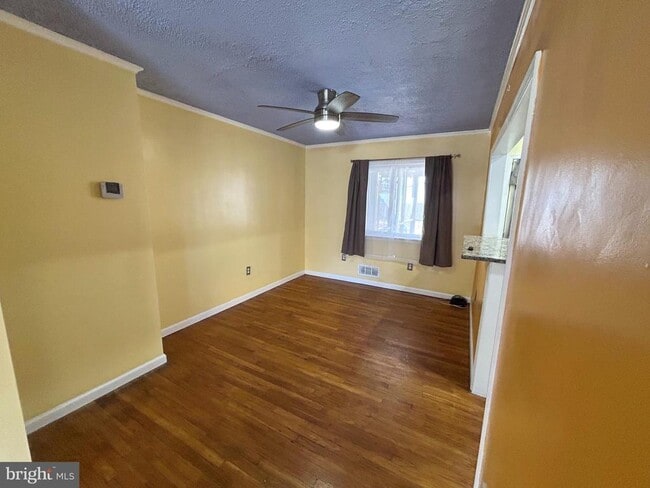 Building Photo - 7908 Wallace Rd