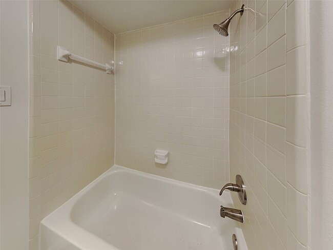 Building Photo - 22115 Guston Hall Ln