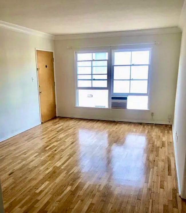 Photo - 1466 S Sherbourne Dr Unidad 6