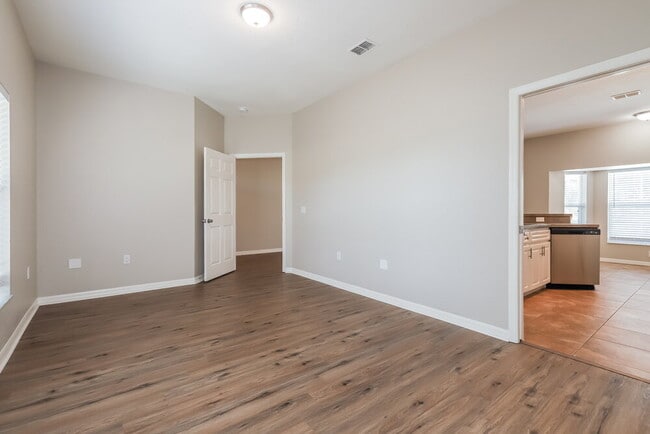 Photo - 8522 N Campbell Rd