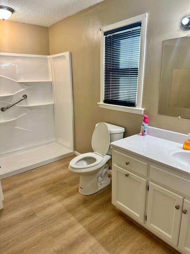 Photo - 312 Old Augusta Rd