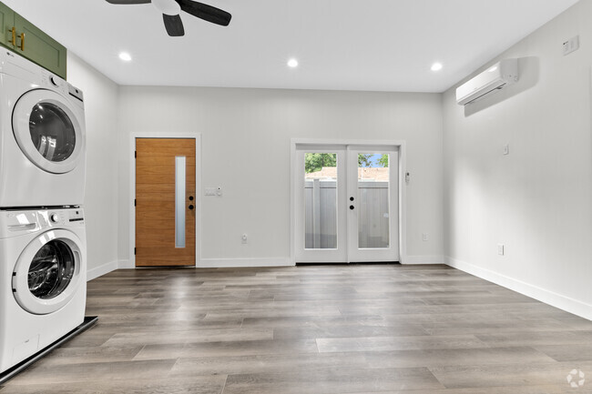 Building Photo - 6519 Coldwater Canyon Ave Rental