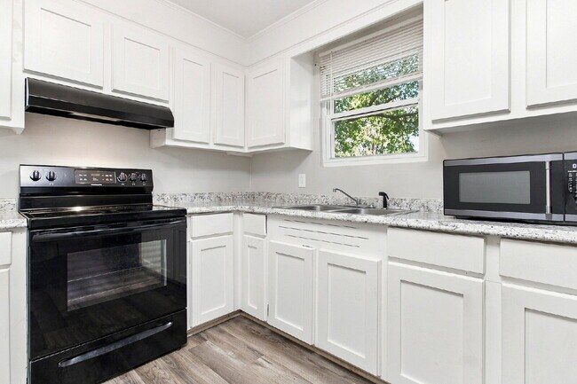 Photo - 400 Richcreek Rd