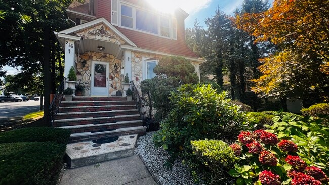 Photo - 216 Academy St Unit 3