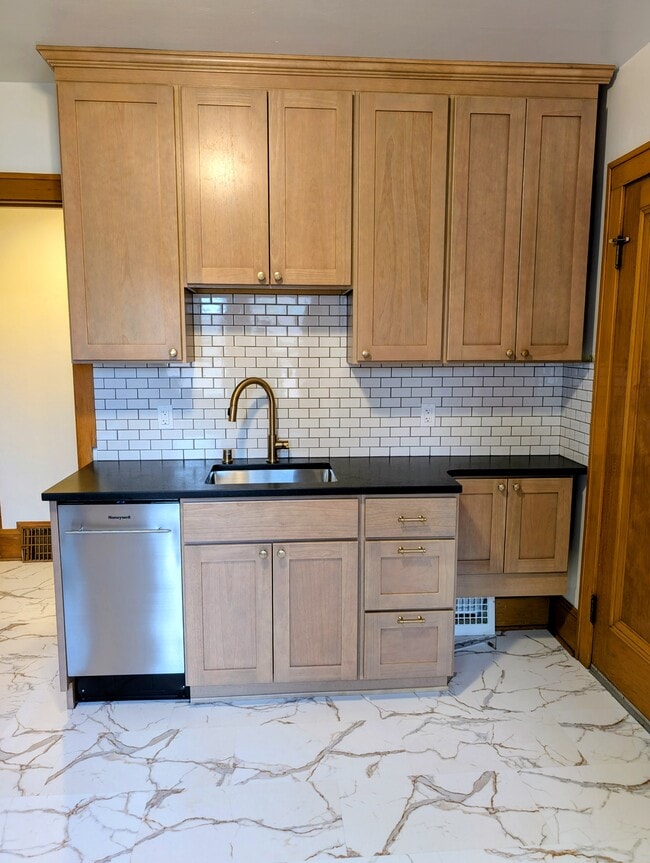 Photo - 2344 N 68th St