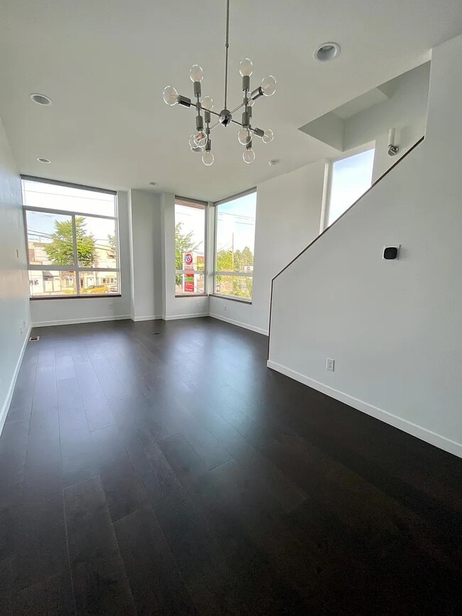 2405 14th Ave S