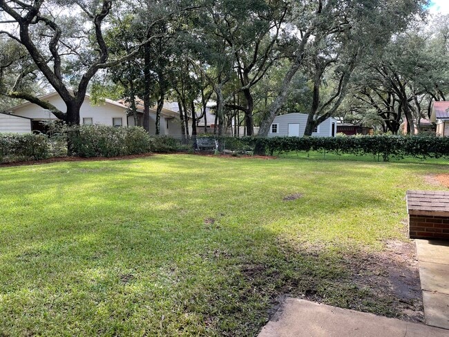 Photo - 173 Grandview Ave