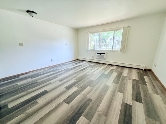 Photo - Executive House