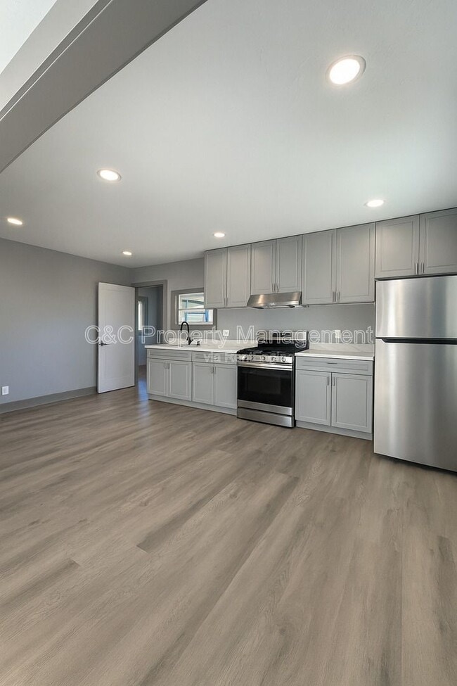 Photo - 2370 Lowell Ave