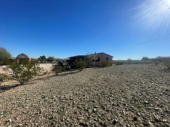 Photo - 21620 W Narramore Rd