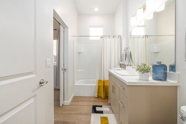 Photo - Brioso at the Bridges