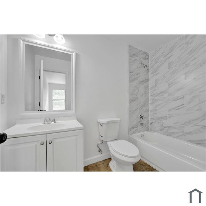 Photo - 851 Kippley St