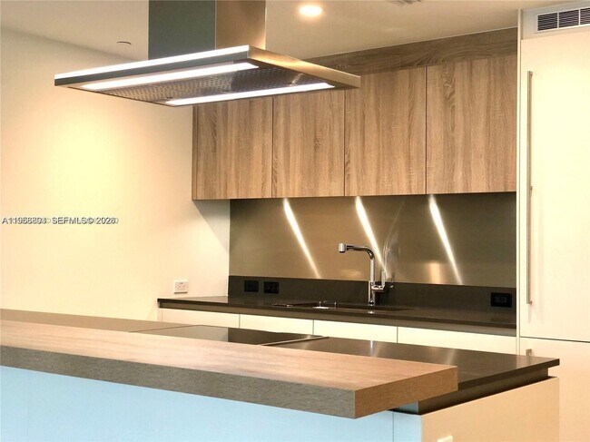 Photo - 1000 Brickell Plaza Unit 2414