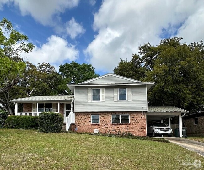 Building Photo - 6110 Shores Cir Rental