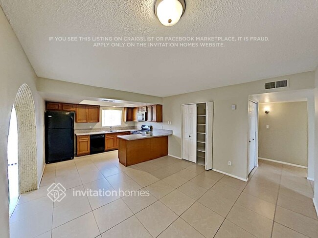 Photo - 7016 W Wilshire Dr