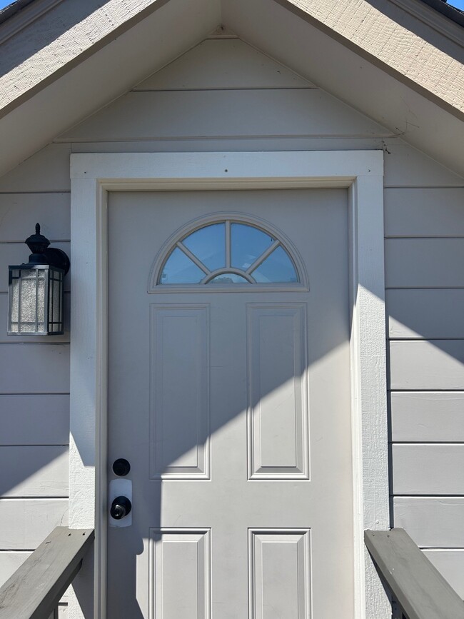 Photo - 1780 Grace Ave