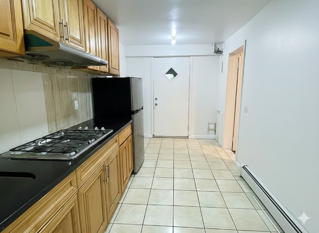 Photo - 47-61 196th St