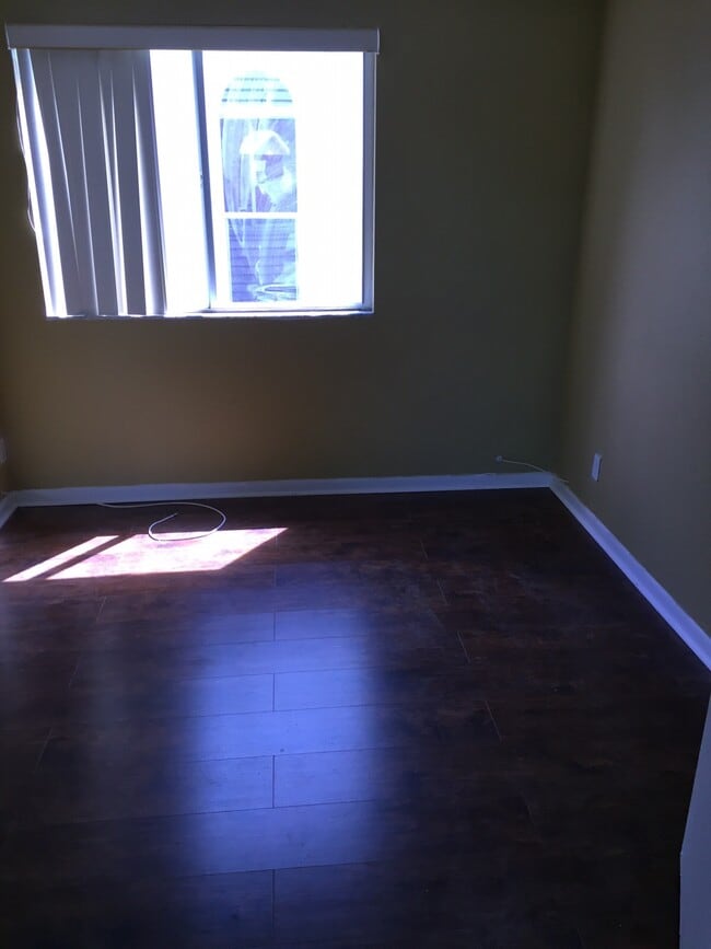 Photo - 5504 NW 21st St