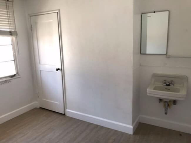 Building Photo - Room in an old convent Unit Room 8 Rental