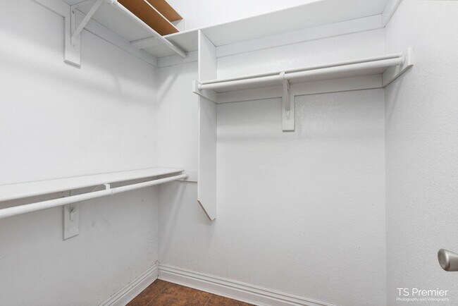 Photo - 523 N Storer Ave