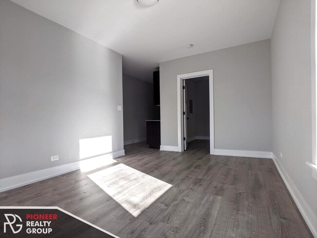 Photo - 711 W Brompton Ave Unit 701-05