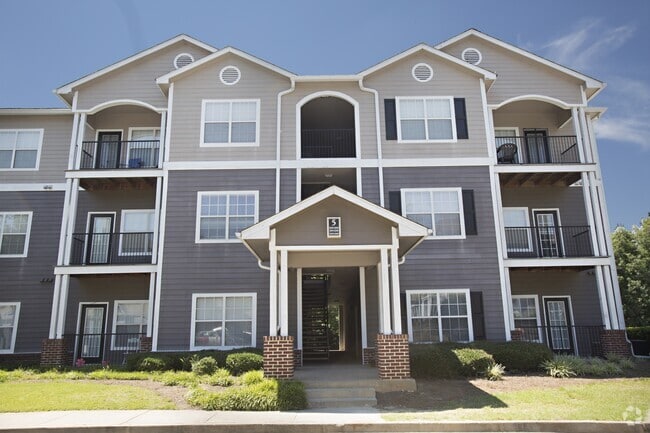 Building Photo - Peachtree Landing Rental