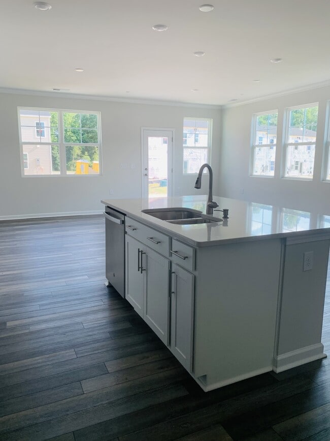 Photo - 6011 Grey Colt Wy